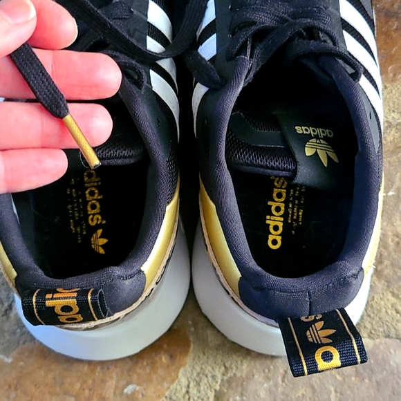 Adidas Women's Black and Gold Sneakers sz 6.5 - Picture 6 of 7